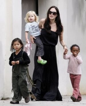 Как менялась Анджелина Джоли со временем (27 фото)
