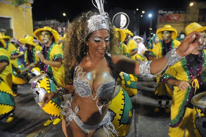 Самые откровенные наряды бразильского карнавала