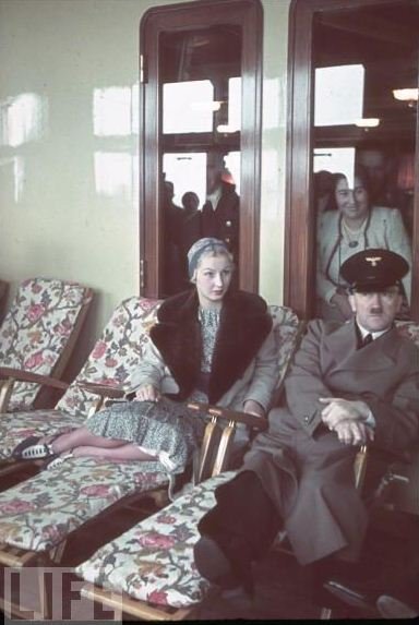 Женщины Адольфа Гитлера (13 фото)