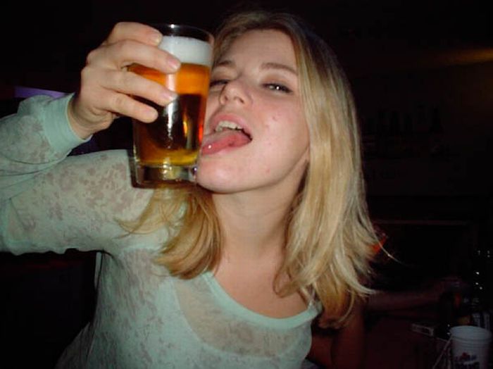 Странные способы пить пиво (46 фото)