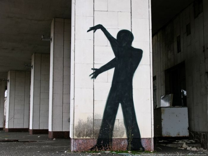 Граффити мертвого города (33 фото)
