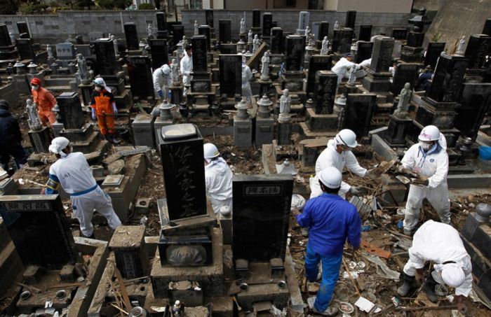 Последствия катастрофы в Японии: два месяца спустя