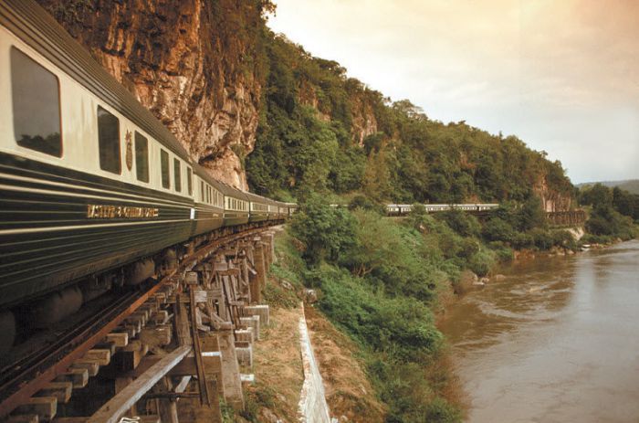 Роскошный поезд Eastern & Oriental Express (14 фото)