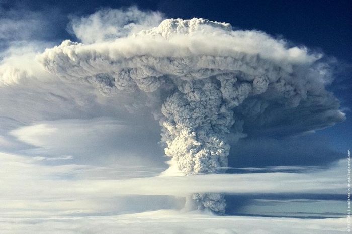 Извержение вулкана (5 фото)