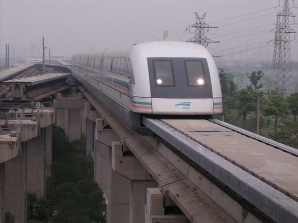 Китайские скоростные поезда (18 фото