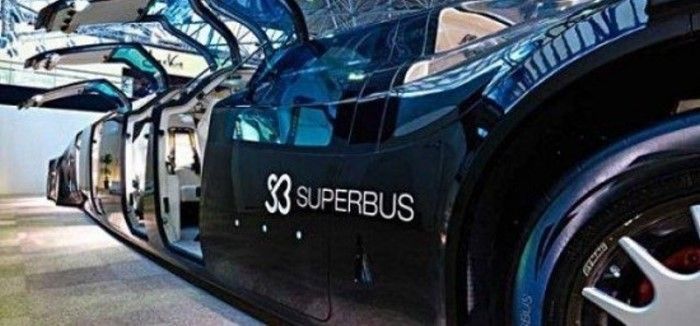 Супербус прибыл в Дубай (8 фото)