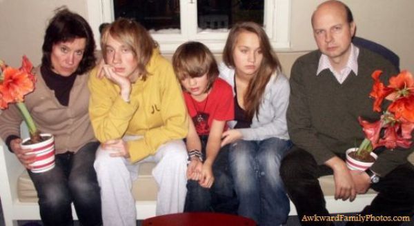 Смешные и странные семейные фотографии (50 фото)