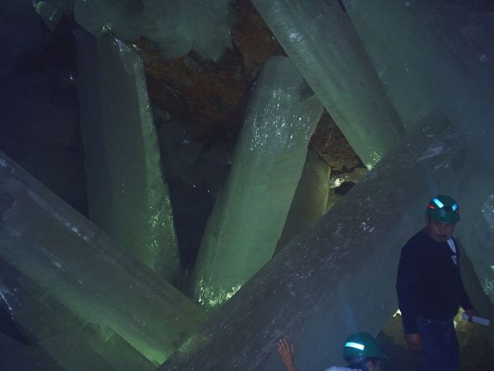 Пещера гигантских кристаллов (20 фото)