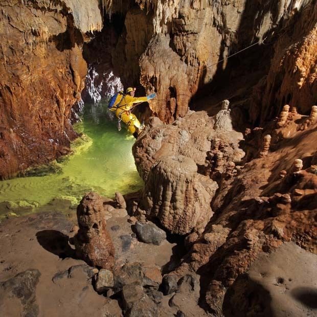 Пещеры Гуфр Берже (13 фото)