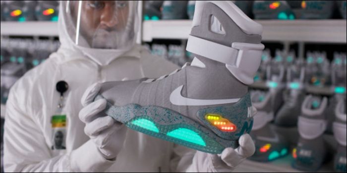 Nike выпустили знаменитые кроссовки из «Назад в будущее» (6 фото)