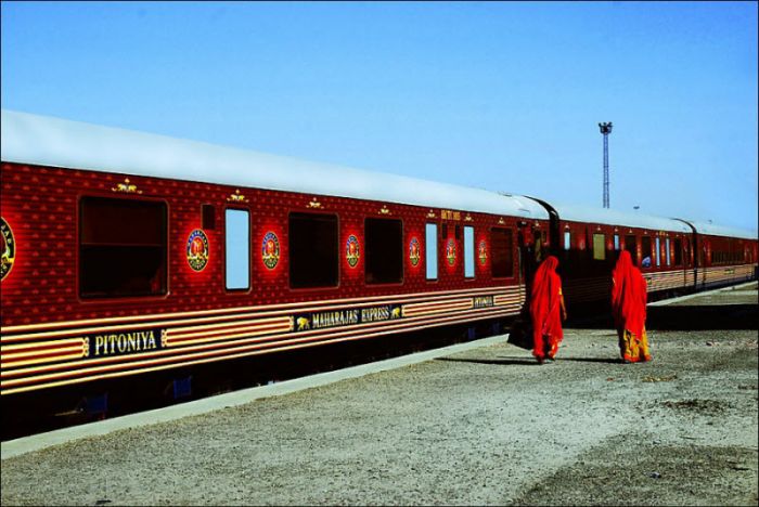 Самый роскошный поезд Индии (28 фото)
