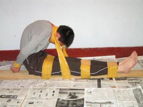 Как пытают заключенных в китайских тюрьмах (10 фото)