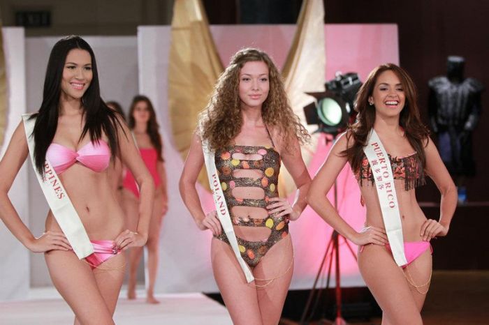 Конкурсантки «Мисс мира-2011» разделись до купальников (66 фото)
