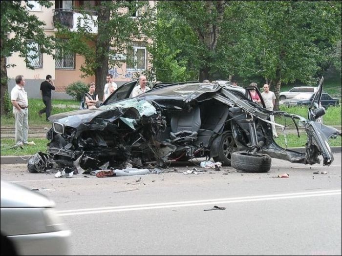 Сумасшедшие аварии и дорожные инциденты (104 фото)