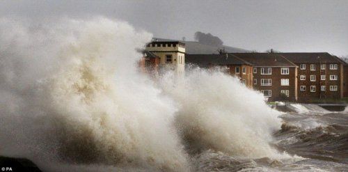 Ураган в Шотландии (13 фото)