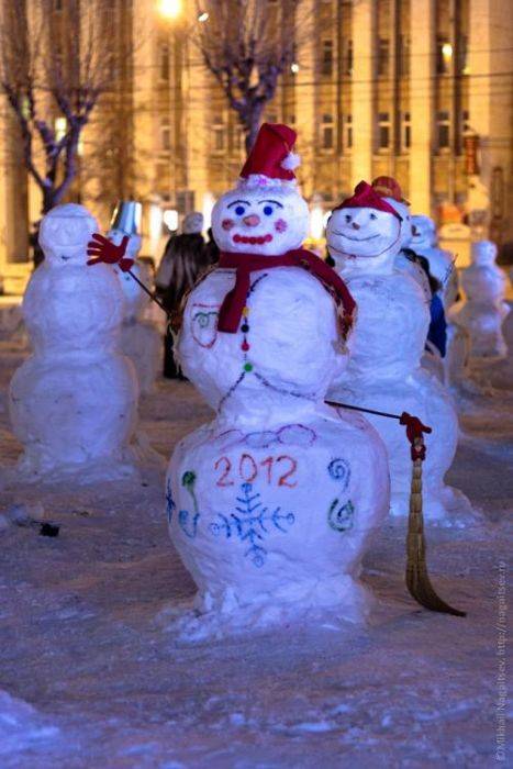 Снежные скульптуры в Перми (14 фото)