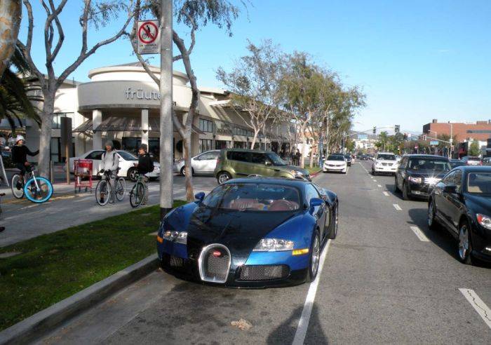     Bugatti Veyron (10 )