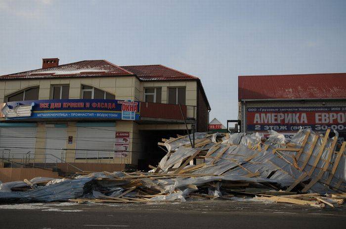 Ураган в Геленджике и Новороссийске (25 фото)