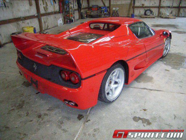 Угнанную и разбитую агентом ФБР Ferrari F50 продают на аукционе (10 фото)