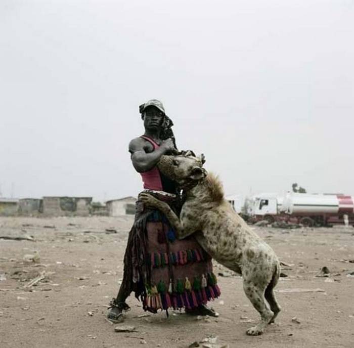 Африканские хозяева диких животных (12 фото)