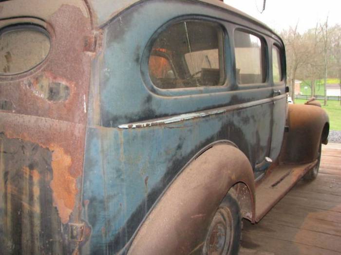 Chevrolet Suburban 1947 года выпуска нашли в сарае в Вирджинии (13 фото)