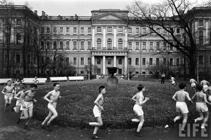 Ленинградский Дворец пионеров и школьников в 50- годах (26 фото)