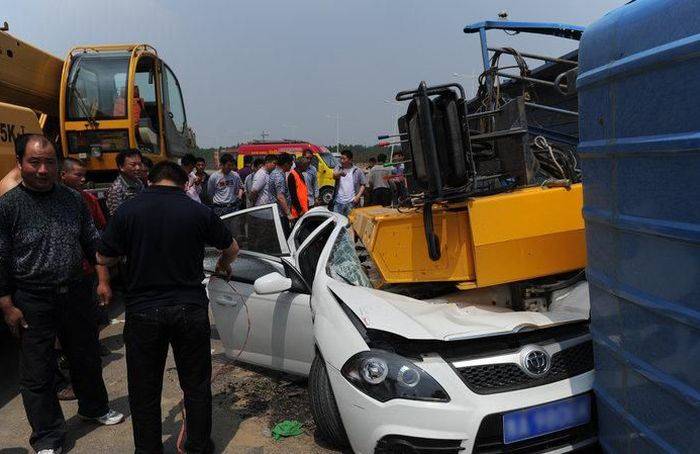 Авария в Китае (4 фото)