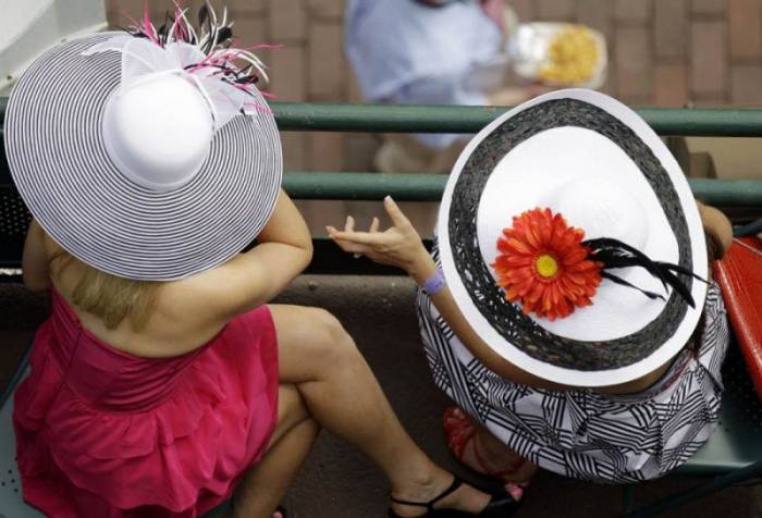 Удивительные шляпы на Кентукки-Дерби (26 фото)