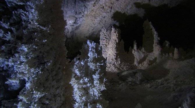 Загадочная красота пещеры Лечугия (25 фото)