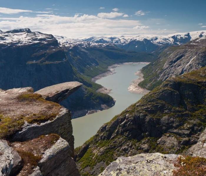 Язык Тролля (Trolltunga) - потрясающее место в Норвегии