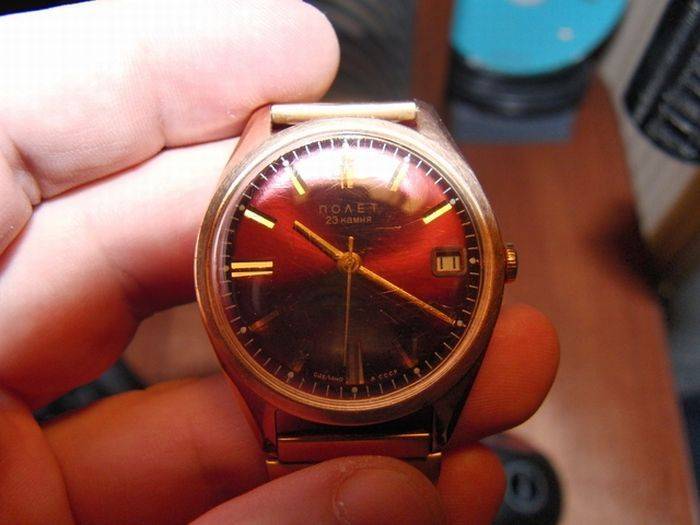 Наручные часы советского времени (40 фото)