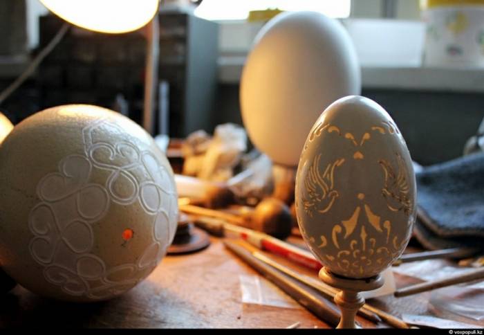 Хобби для души: гравировка на яйцах (24 фото)