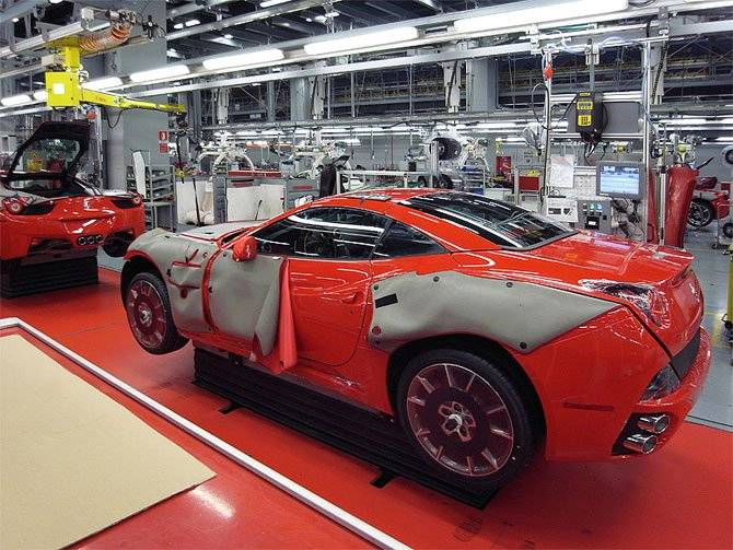 Завод Ferrari в Маранелло (19 фото)
