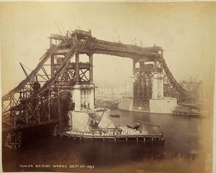 Как строили Тауэрский мост (16 фото)