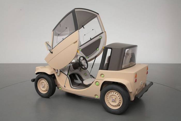 Компания Toyota представила машину-игрушку для детей и взрослых (13 фото)