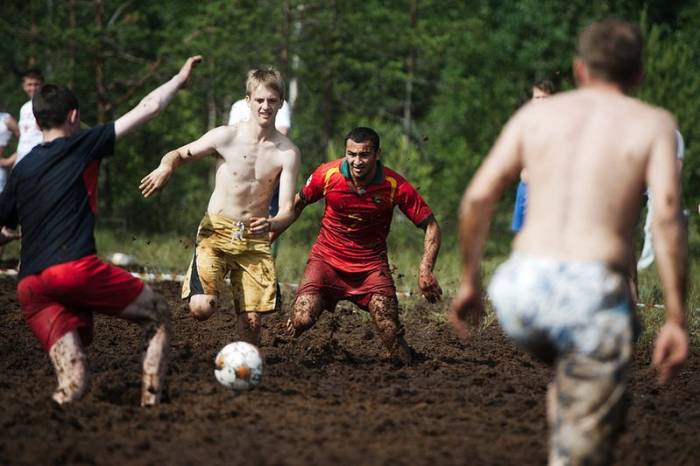 Чемпионат России по футболу на болотах — 2012 ( фото)