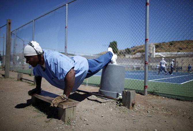 Экскурсия по Сан-Квентину – знаменитой тюрьме в США (23 фото)