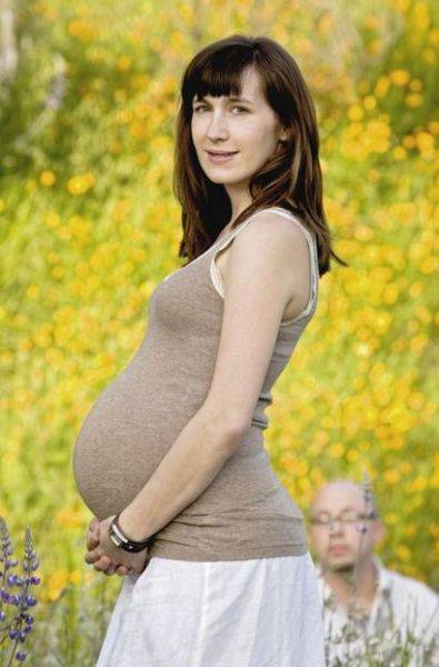 Странные снимки беременных девушек (50 фото)