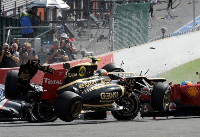 Авария на Гран-при Бельгии (10 фото)