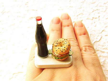 10 миниатюрных колец с едой (10 фото)
