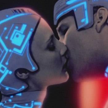 10 самых странных экранных поцелуев (10 фото)