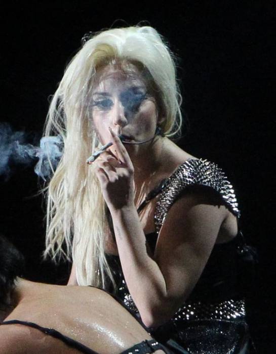    Lady Gaga? (5 )