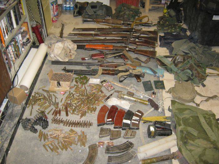 Оружие, конфискованное у талибских повстанцев (28 фото)