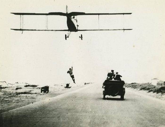 Ретро фотографии каскадеров 1920-х годов (20 фото)