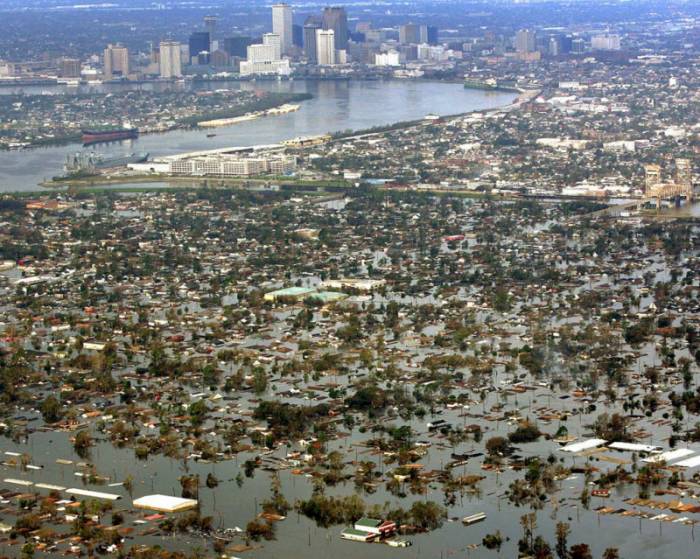 5 самых разрушительных ураганов в США за последние 10 лет (9 фото)