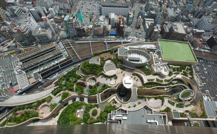 Японский 8-уровневый футуристический парк (14 фото)