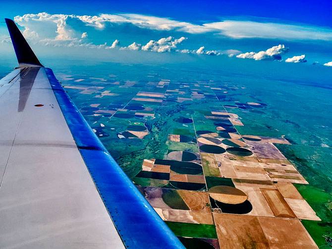 25 красивых снимков из иллюминатора самолета (25 фото)