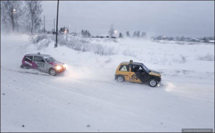 Зимний автокросс на автомобилях ОКА (24 фото)