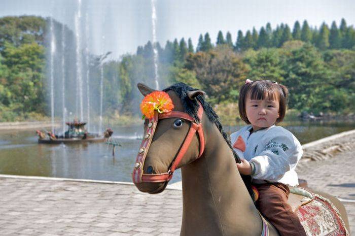 Парк развлечений в Северной Корее (28 фото)