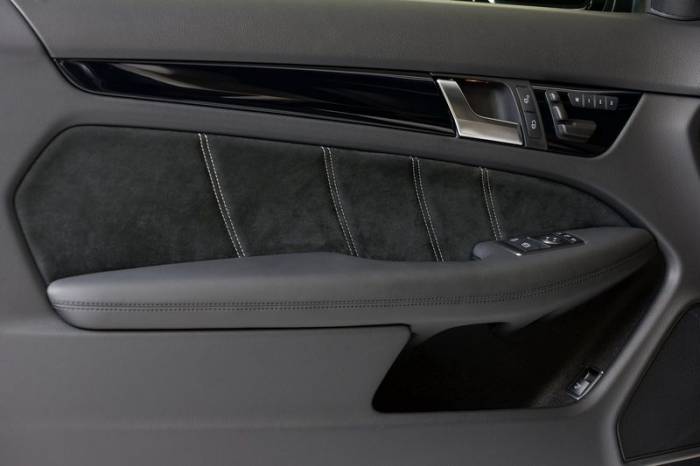 В Mercedes-Benz представили заряженный C63 AMG Edition 507 (21 фото)